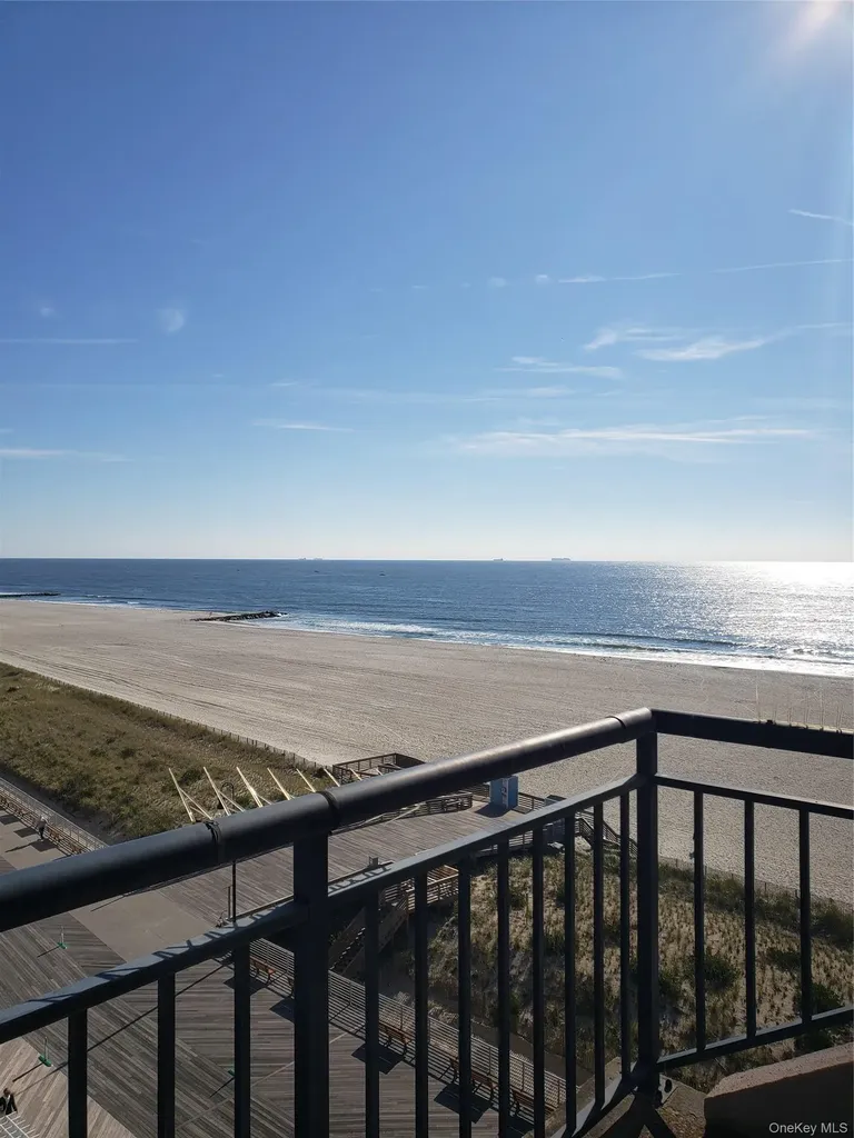 100 W Broadway Long Beach NY 11561