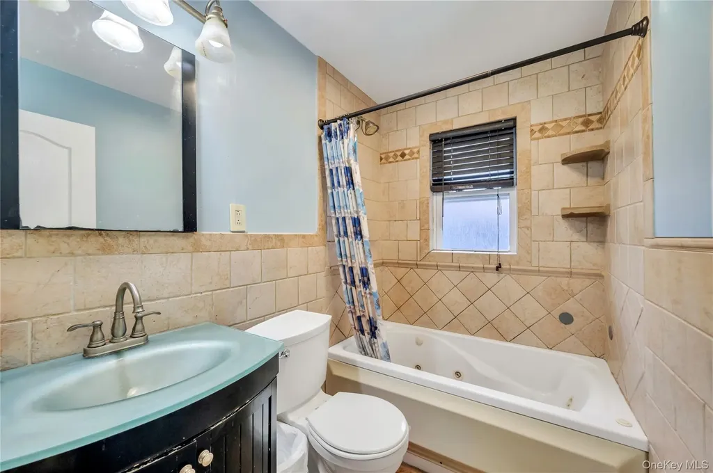 22 Herman Avenue North Babylon NY 11703