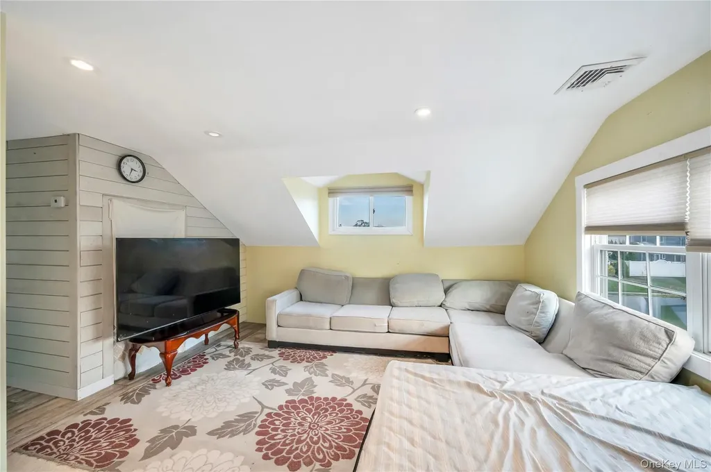 22 Herman Avenue North Babylon NY 11703