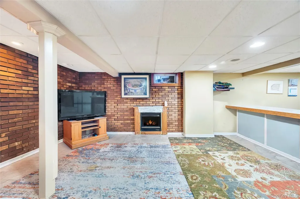 22 Herman Avenue North Babylon NY 11703