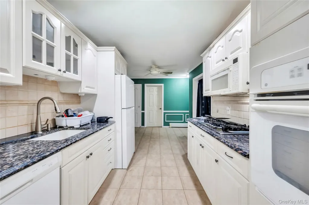 22 Herman Avenue North Babylon NY 11703