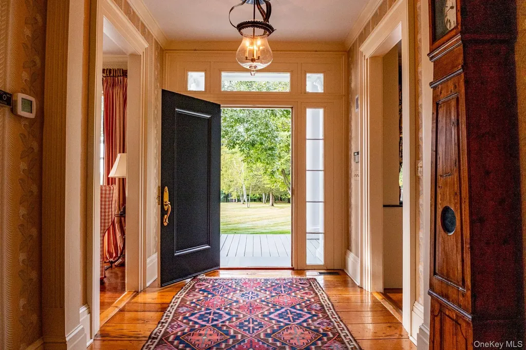 406 Shunpike Millbrook NY 12545
