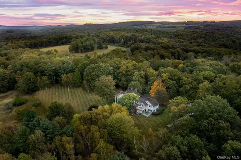 406 Shunpike Millbrook NY 12545