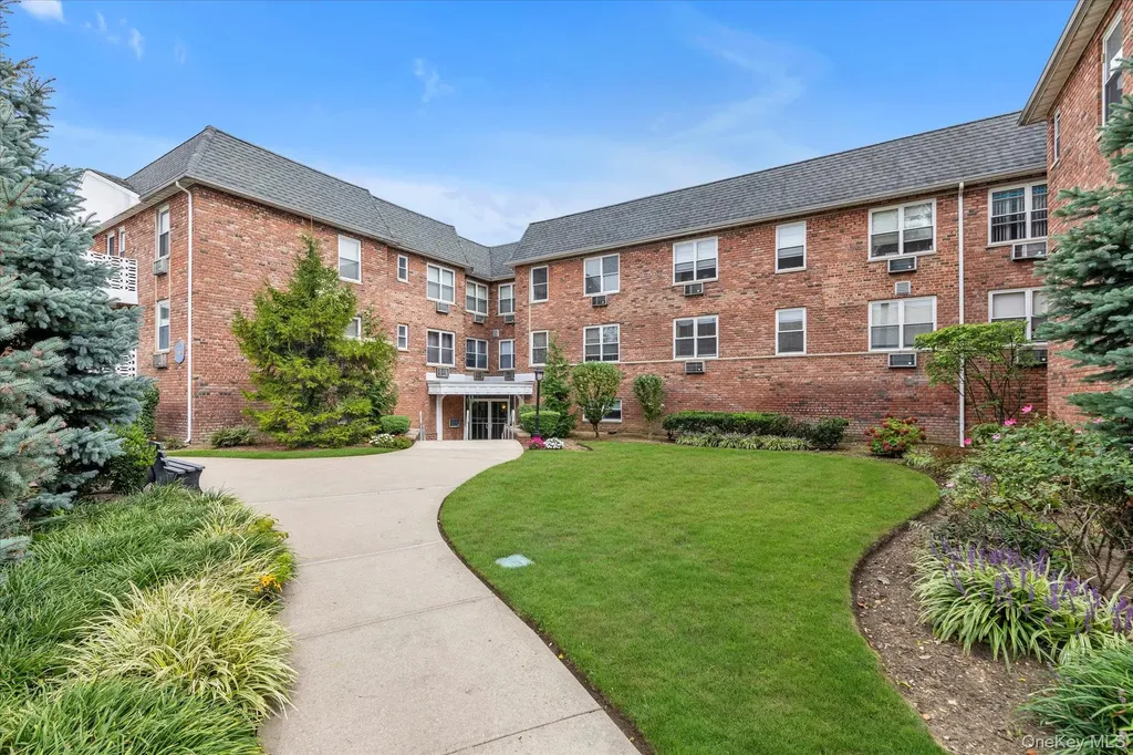 2 Fowler Avenue Lynbrook NY 11563