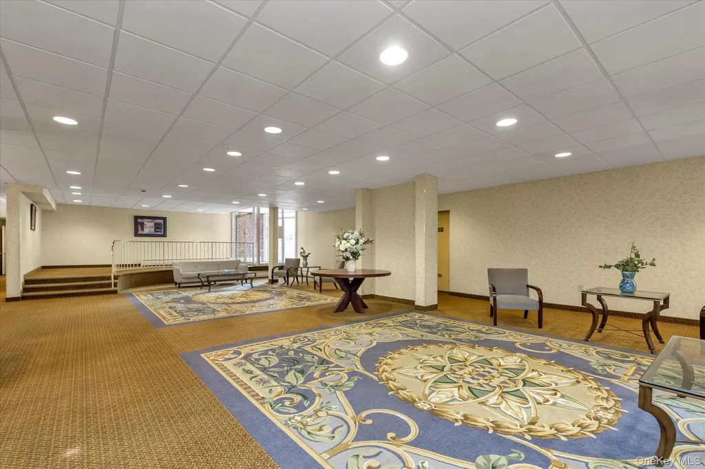 2 Fowler Avenue Lynbrook NY 11563
