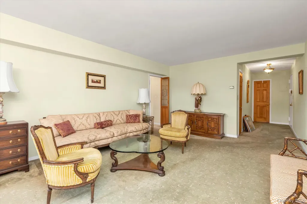 2 Fowler Avenue Lynbrook NY 11563