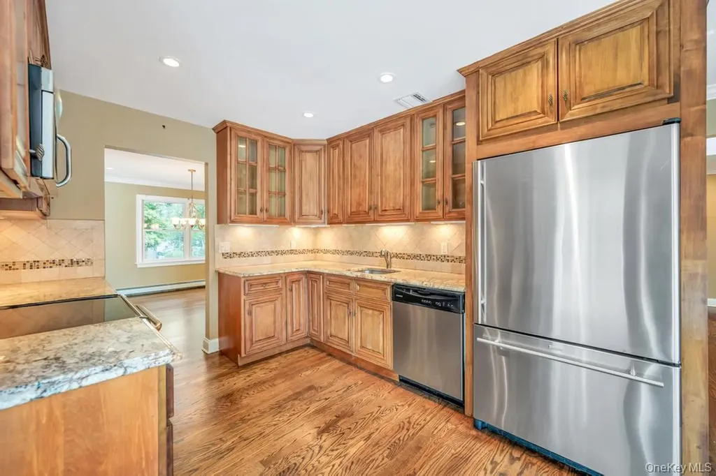 109 Oakside Drive Smithtown NY 11787