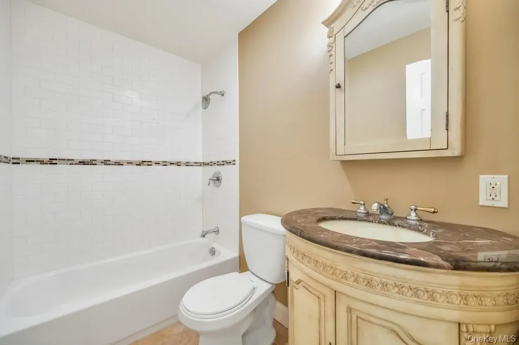 109 Oakside Drive Smithtown NY 11787