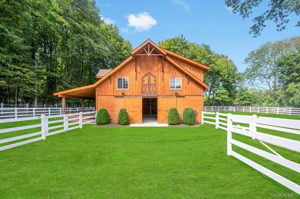 109 Oakside Drive Smithtown NY 11787