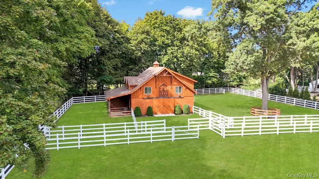 109 Oakside Drive Smithtown NY 11787