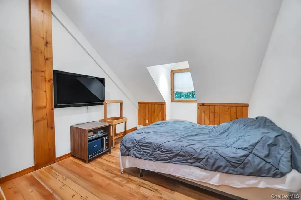 109 Oakside Drive Smithtown NY 11787