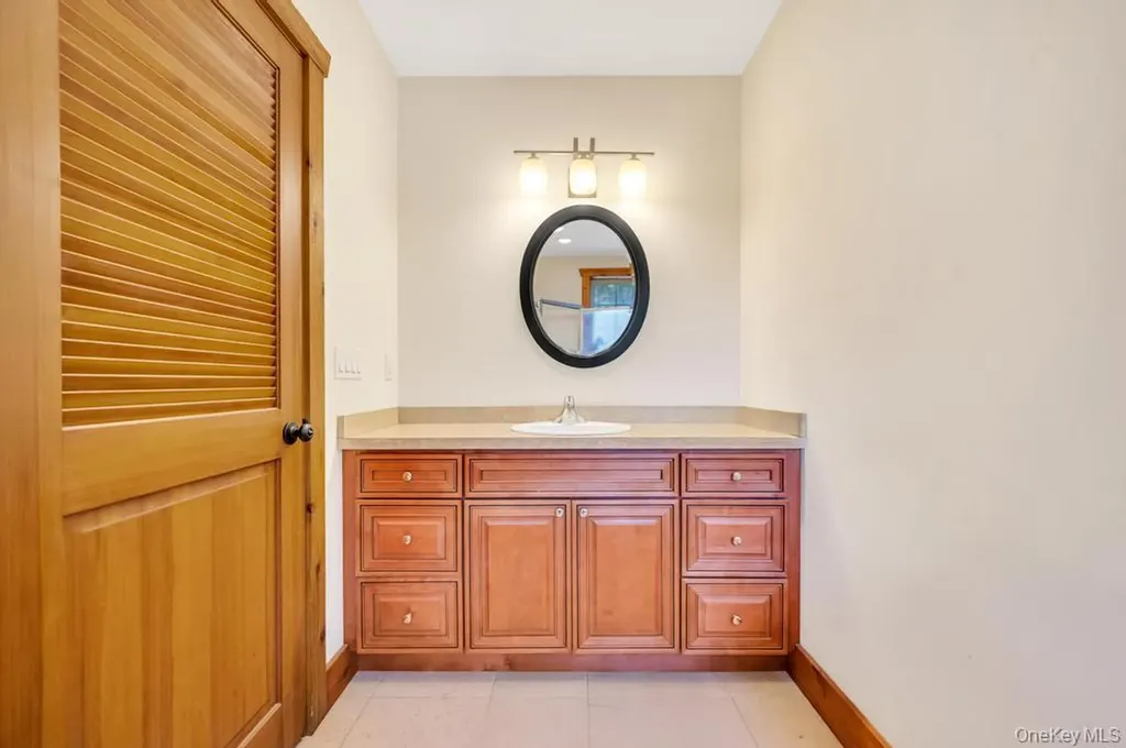 109 Oakside Drive Smithtown NY 11787