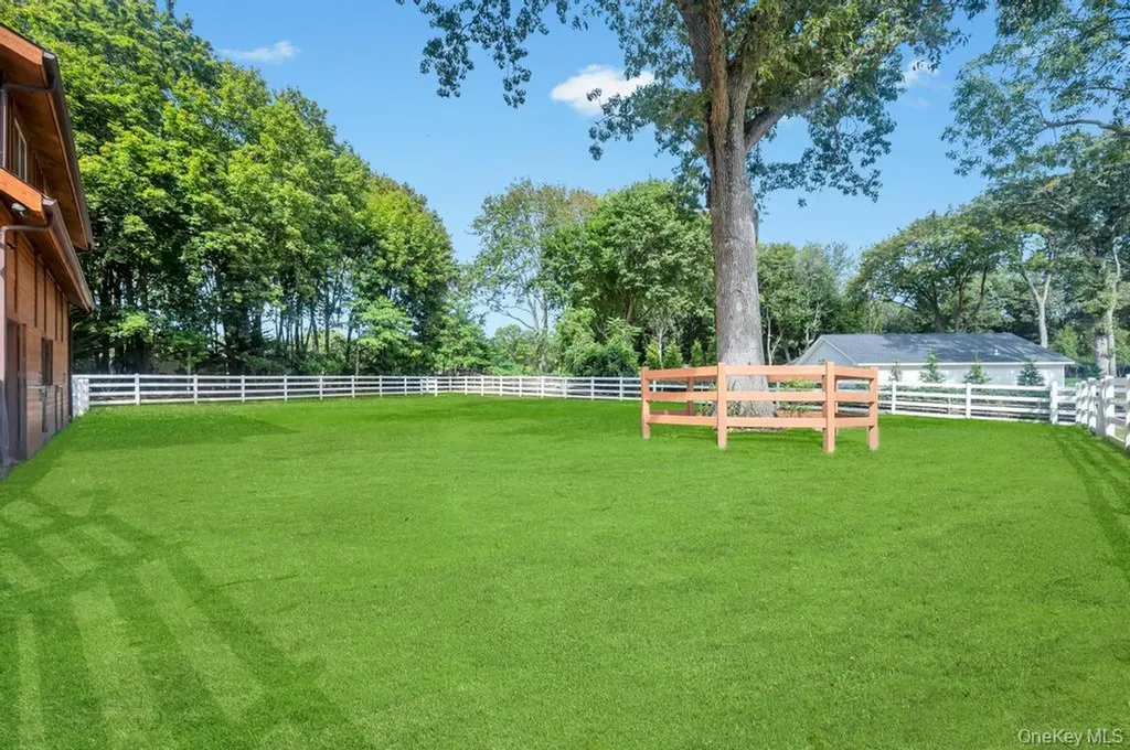 109 Oakside Drive Smithtown NY 11787