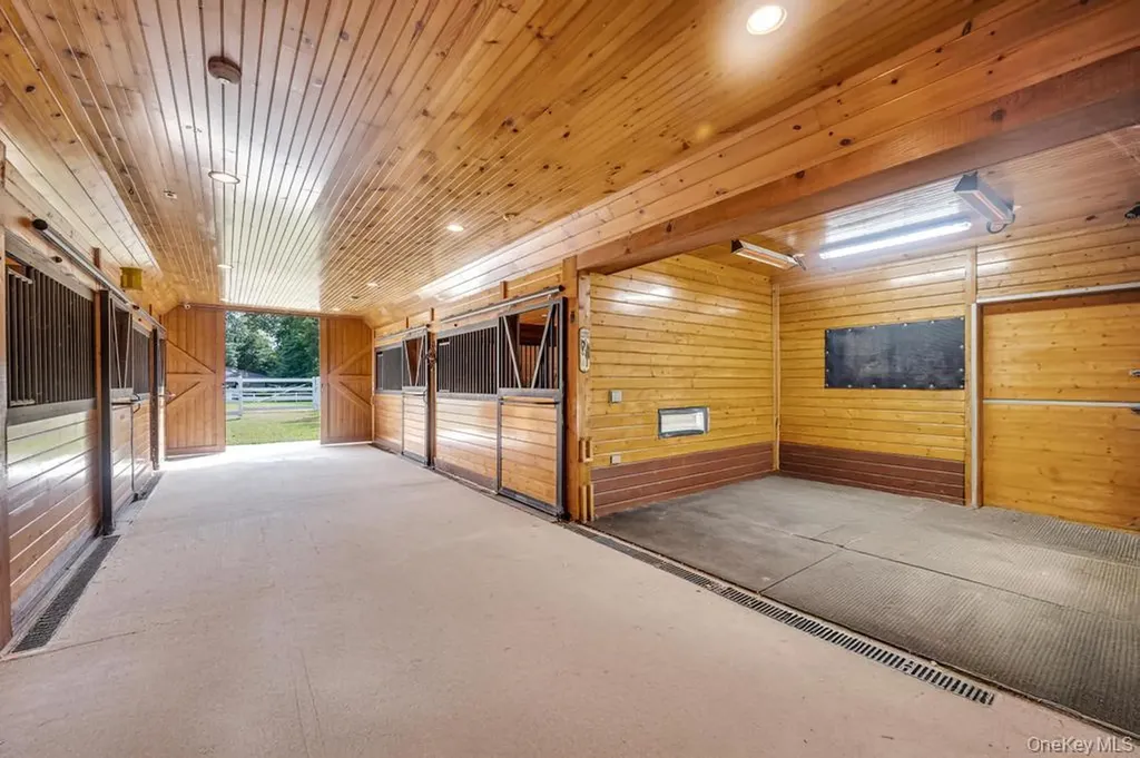 109 Oakside Drive Smithtown NY 11787
