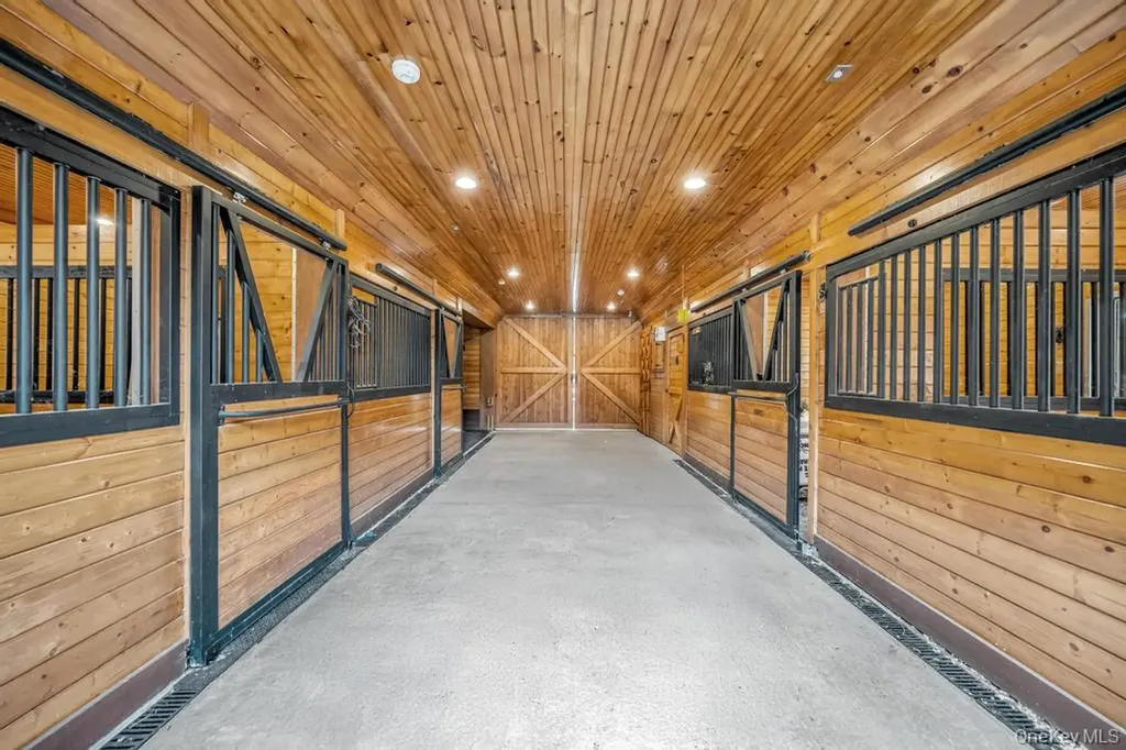 109 Oakside Drive Smithtown NY 11787