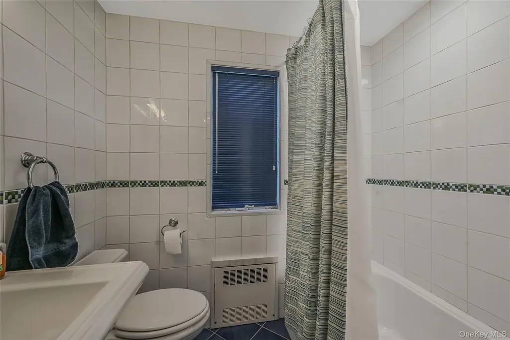 8 Harmony Court Syosset NY 11791