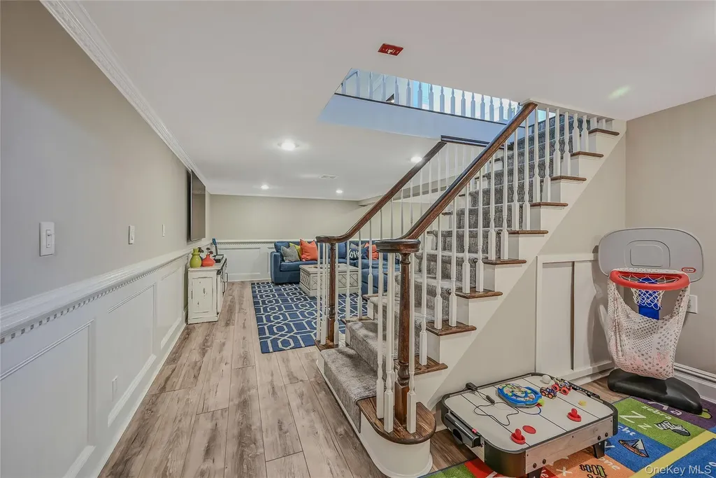 8 Harmony Court Syosset NY 11791