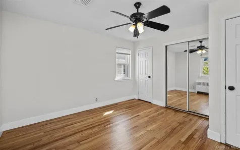 517 E Broadway Long Beach NY 11561