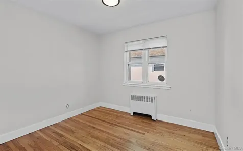 517 E Broadway Long Beach NY 11561