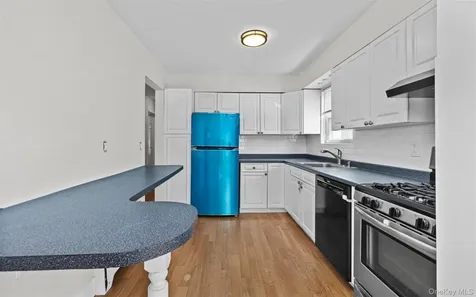 517 E Broadway Long Beach NY 11561