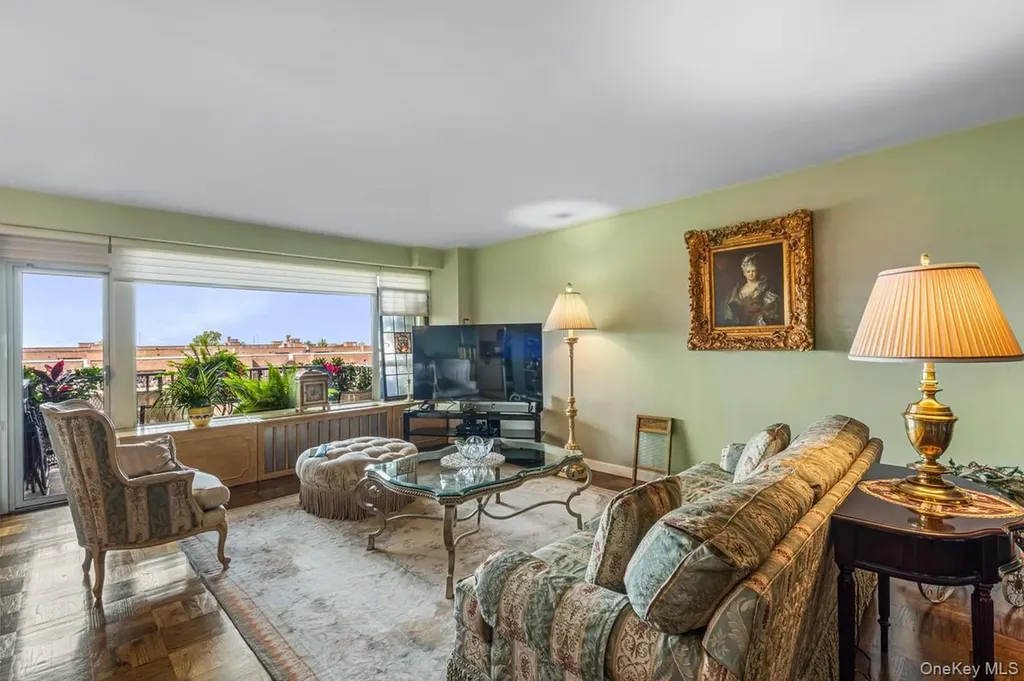 166-25 Powells Cove Boulevard Beechhurst NY 11357