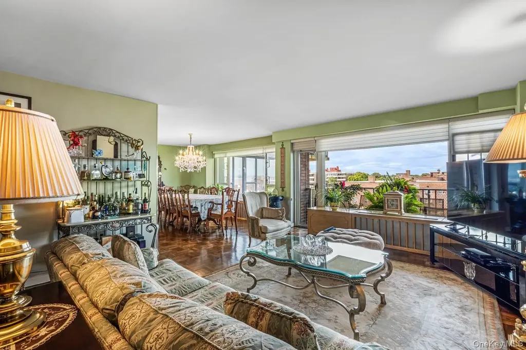 166-25 Powells Cove Boulevard Beechhurst NY 11357