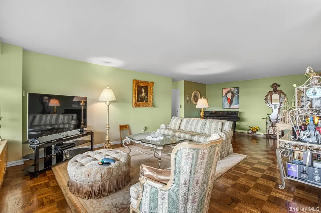 166-25 Powells Cove Boulevard Beechhurst NY 11357