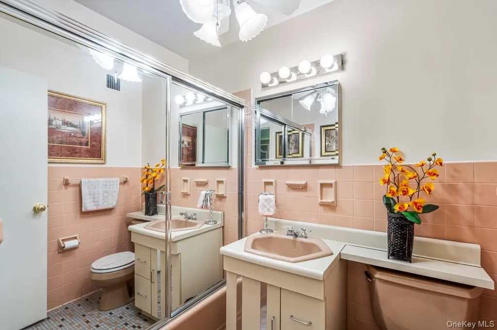 166-25 Powells Cove Boulevard Beechhurst NY 11357