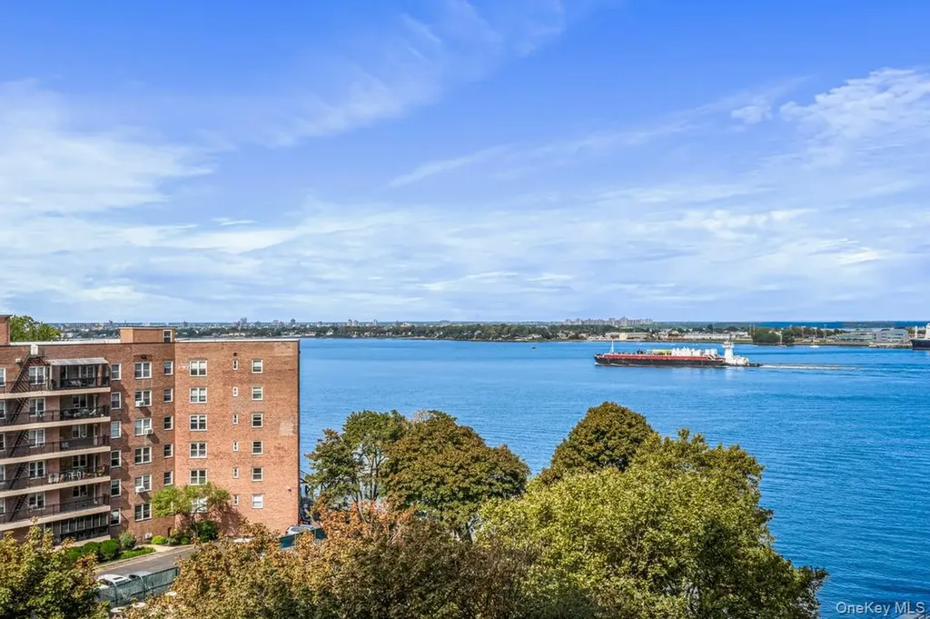 166-25 Powells Cove Boulevard Beechhurst NY 11357
