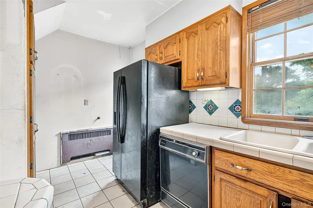 2430 Morgan Avenue Bronx NY 10469