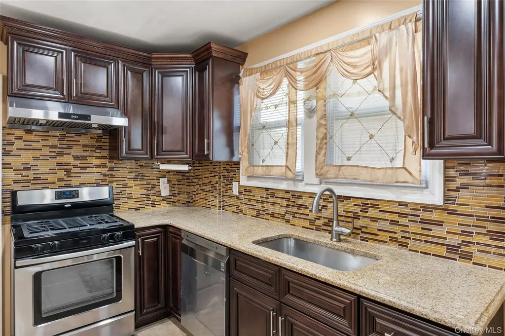 93 Vermont Avenue Hempstead NY 11550