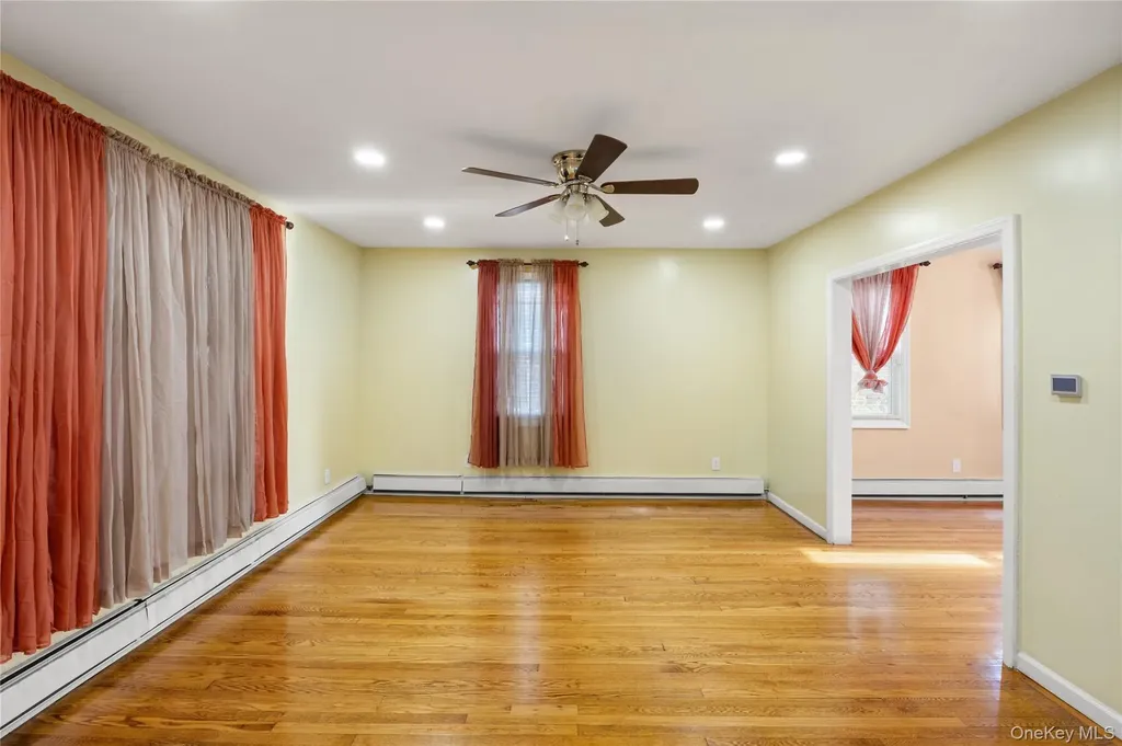 93 Vermont Avenue Hempstead NY 11550