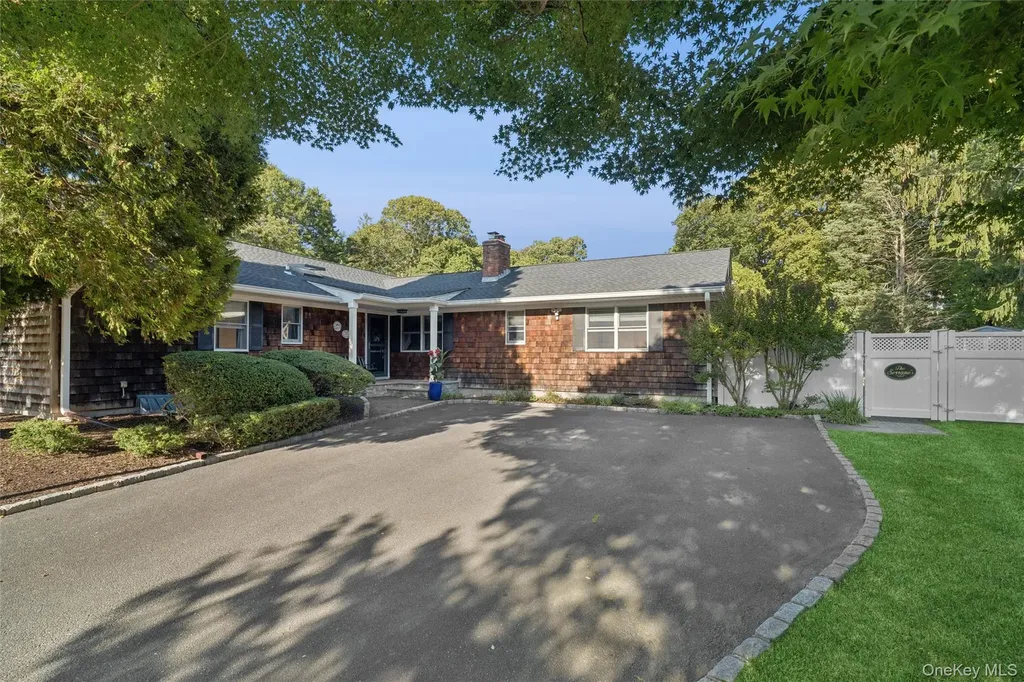 9 Monte Lane Center Moriches NY 11934