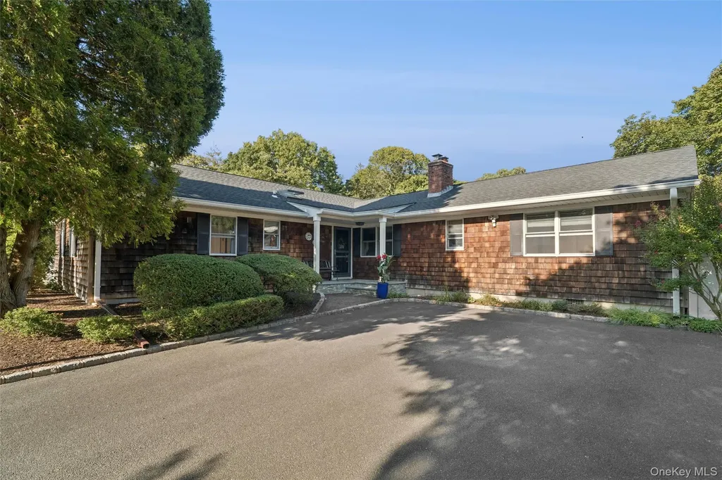 9 Monte Lane Center Moriches NY 11934