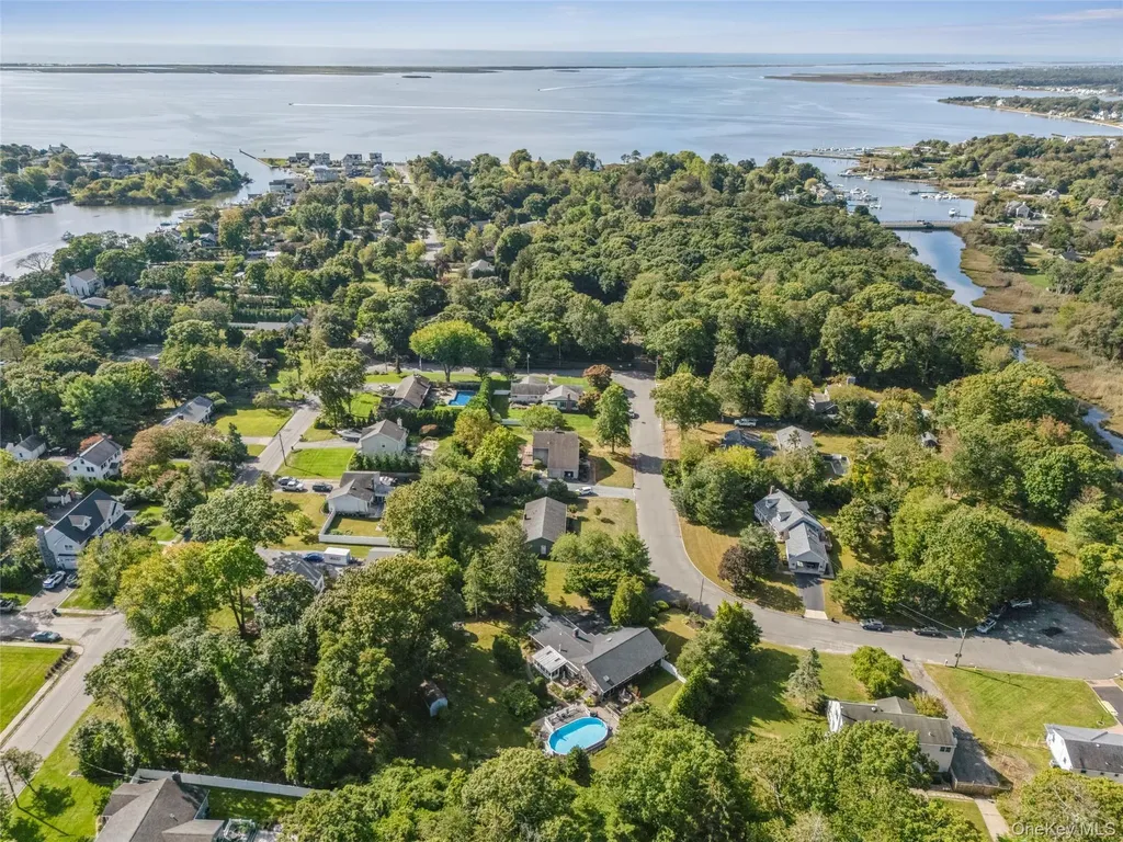 9 Monte Lane Center Moriches NY 11934