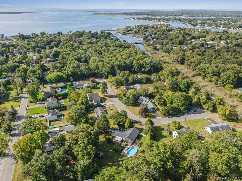 9 Monte Lane Center Moriches NY 11934