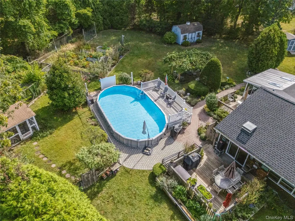 9 Monte Lane Center Moriches NY 11934