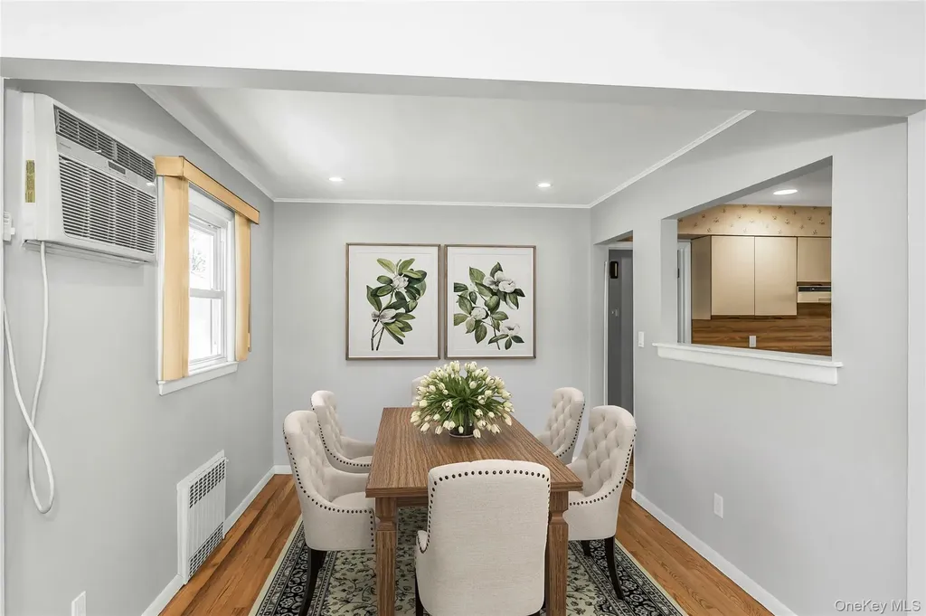 148 William Street Valley Stream NY 11580