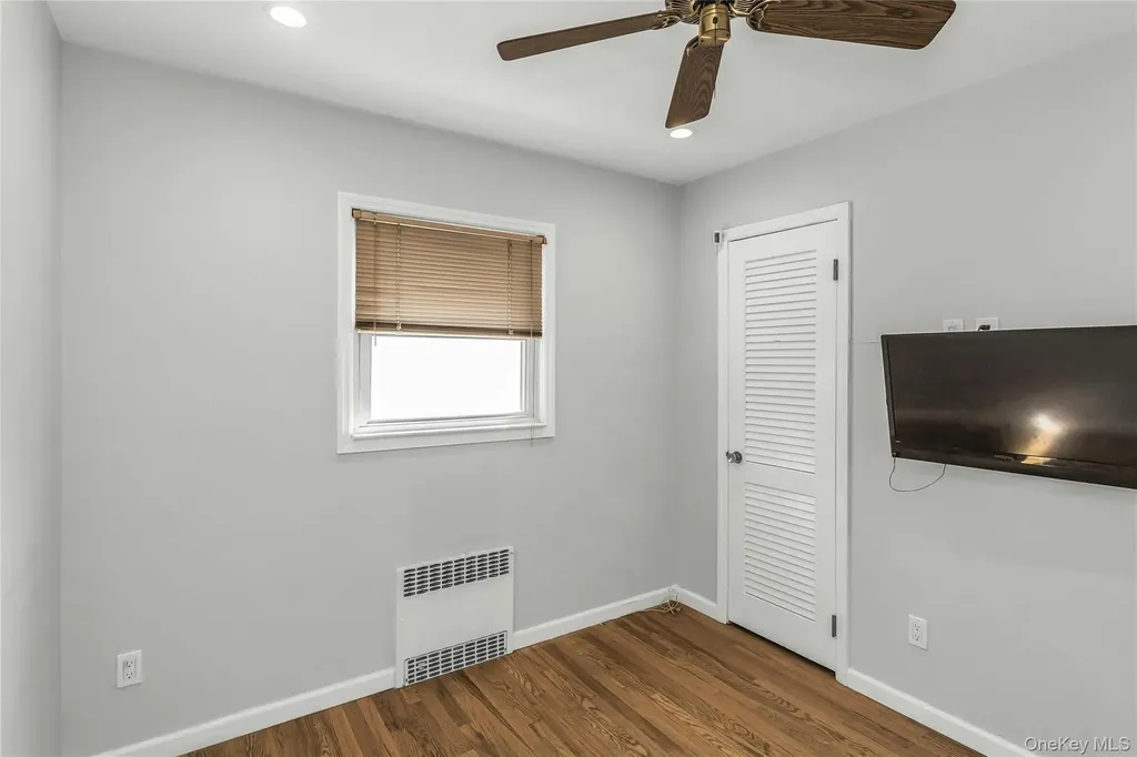 148 William Street Valley Stream NY 11580