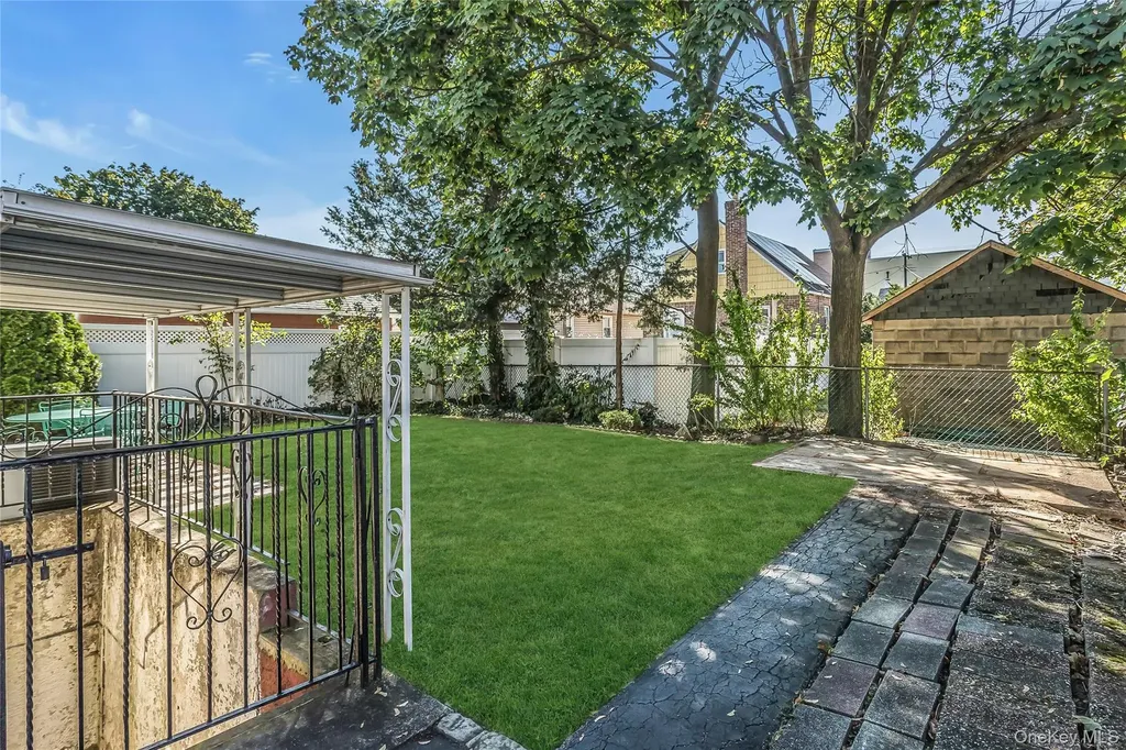 148 William Street Valley Stream NY 11580