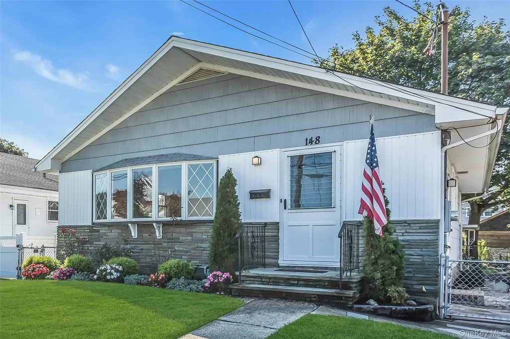 148 William Street Valley Stream NY 11580