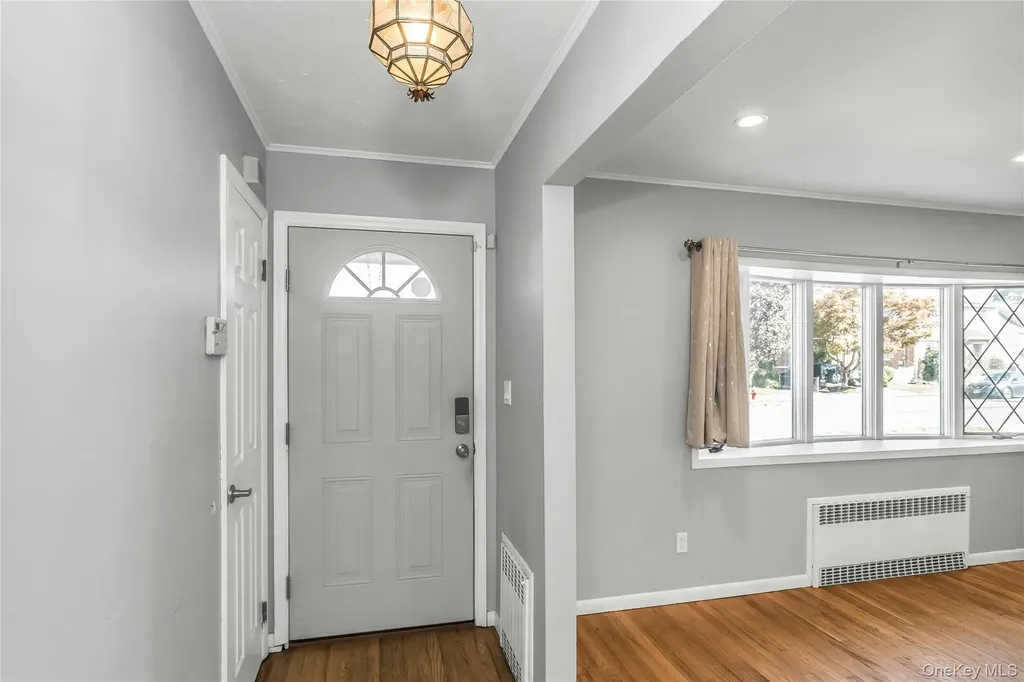 148 William Street Valley Stream NY 11580