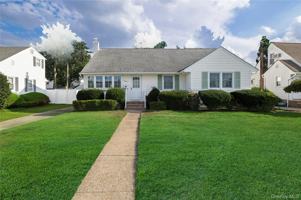 2874 Michael Road Wantagh NY 11793