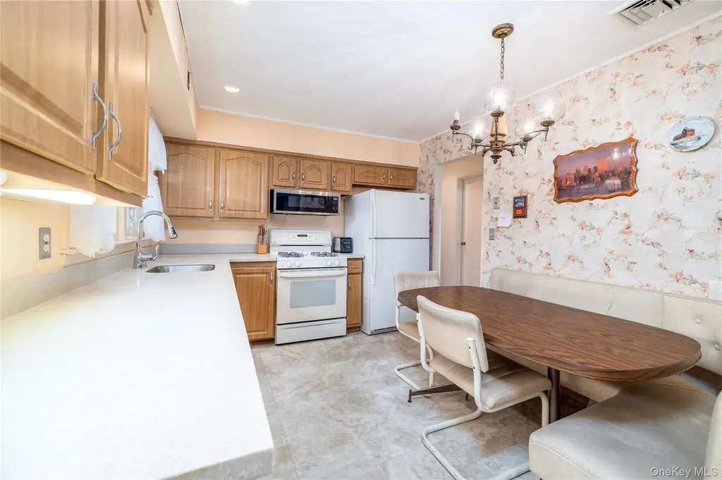 2874 Michael Road Wantagh NY 11793