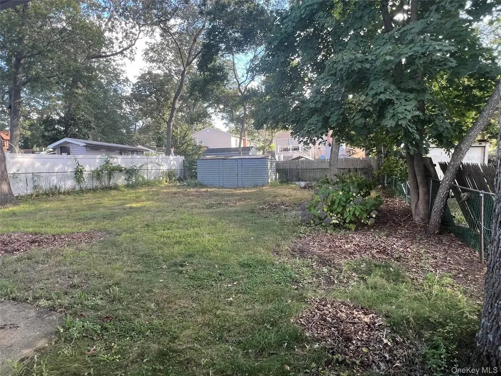 10 Cedarhurst Avenue Selden NY 11784
