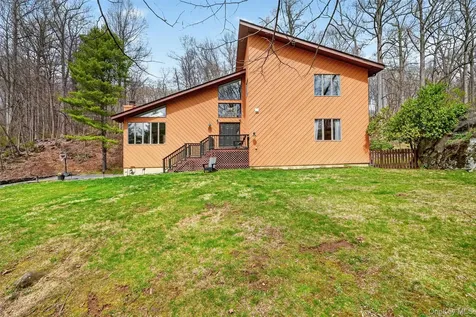 57 Chester Court Cortlandt Manor NY 10567