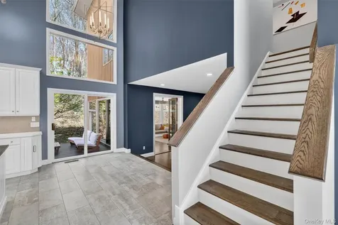 57 Chester Court Cortlandt Manor NY 10567