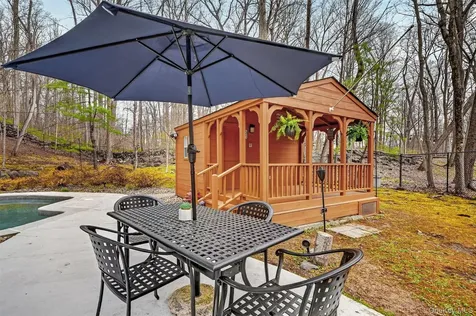 57 Chester Court Cortlandt Manor NY 10567