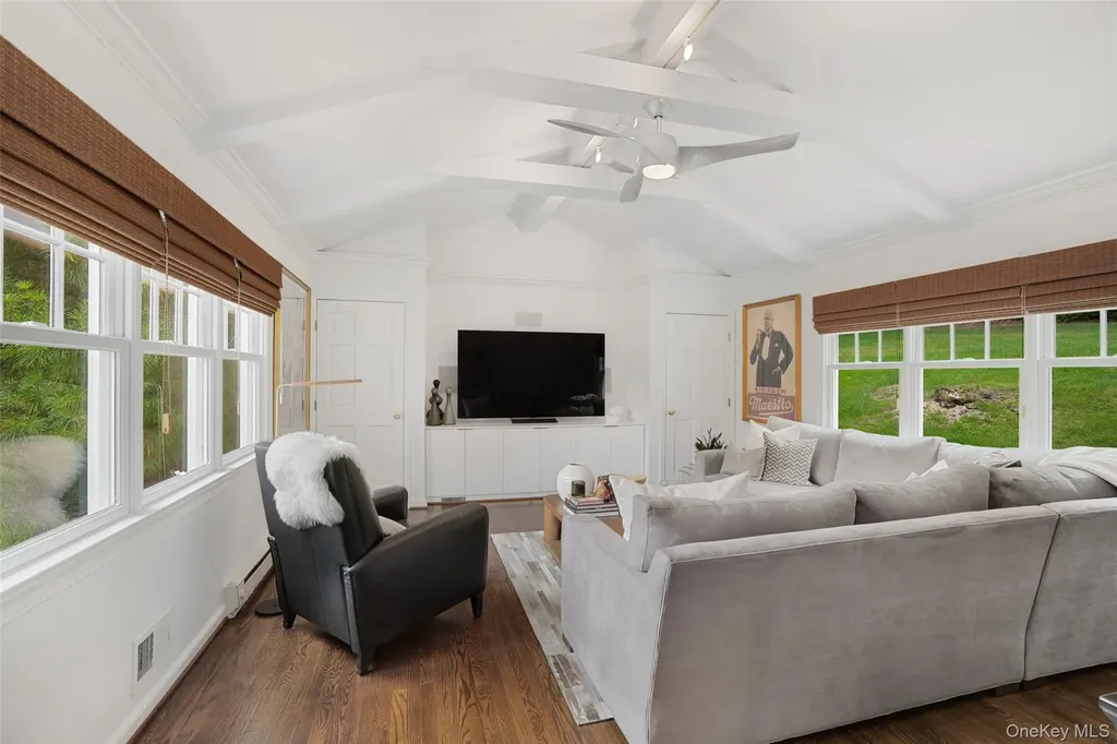 9 Hazelton Drive Scarsdale NY 10583