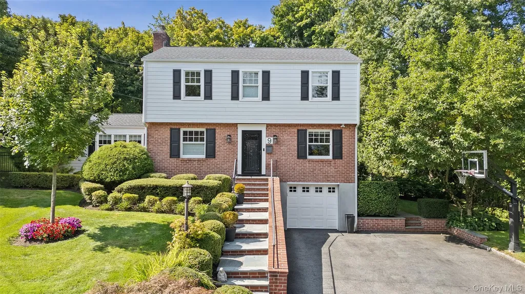 9 Hazelton Drive Scarsdale NY 10583